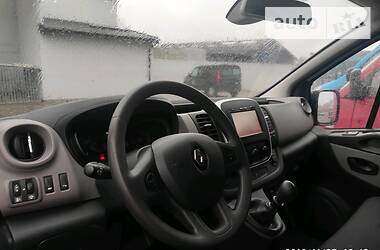 Вантажопасажирський фургон Renault Trafic 2015 в 