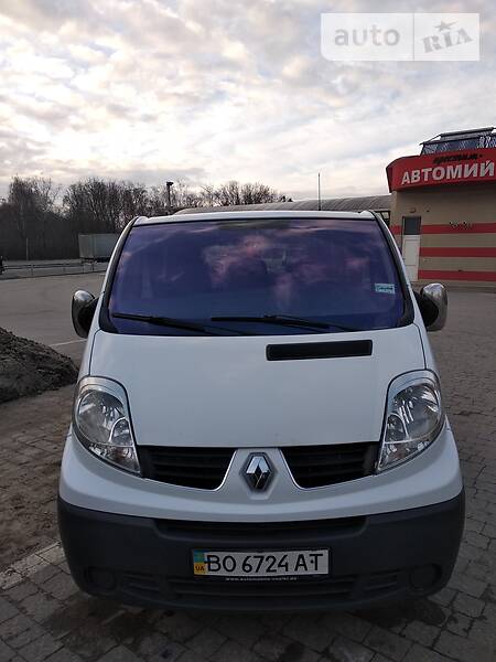 Мінівен Renault Trafic 2009 в Тернополі