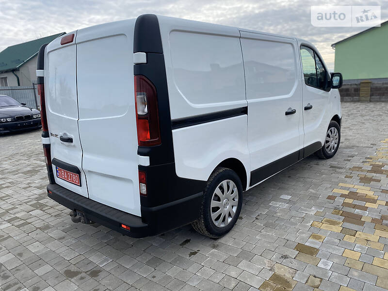 Вантажопасажирський фургон Renault Trafic 2015 в Луцьку