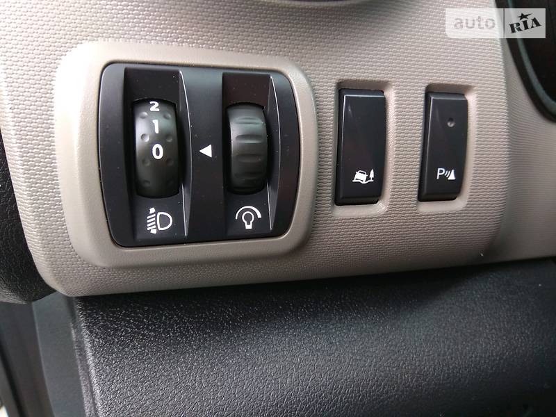 Вантажопасажирський фургон Renault Trafic 2016 в Бердичеві