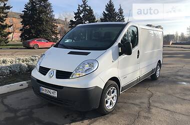 Вантажопасажирський фургон Renault Trafic 2013 в 