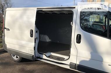 Вантажопасажирський фургон Renault Trafic 2013 в 