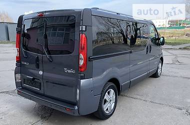 Мінівен Renault Trafic 2014 в 