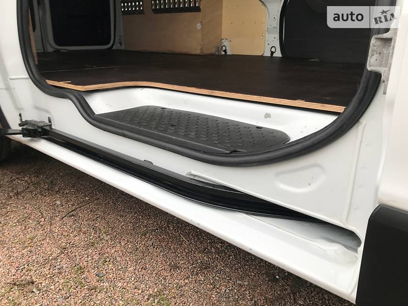 Вантажопасажирський фургон Renault Trafic 2015 в Одесі фото 4 Вантажопасажирський фургон Renault Trafic 2015 в Одесі