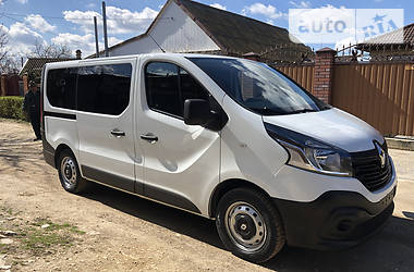 Вантажопасажирський фургон Renault Trafic 2017 в 