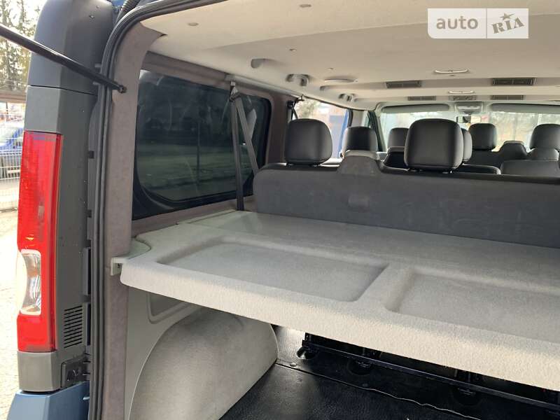 Мінівен Renault Trafic 2011 в Луцьку