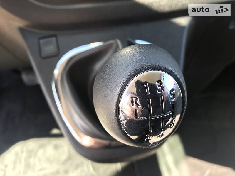 Мінівен Renault Trafic 2015 в Бродах