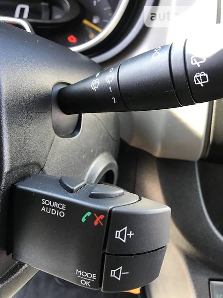 Мінівен Renault Trafic 2015 в Бродах