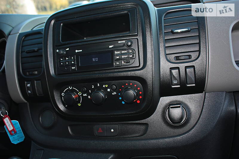 Вантажопасажирський фургон Renault Trafic 2016 в Кременчуці фото 13 Вантажопасажирський фургон Renault Trafic 2016 в Кременчуці