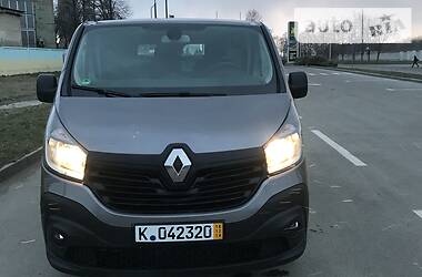 Вантажопасажирський фургон Renault Trafic 2015 в 