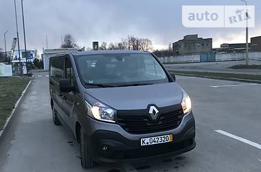 Вантажопасажирський фургон Renault Trafic 2015 в 
