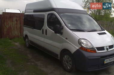 Грузопассажирский фургон Renault Trafic 2006 в 