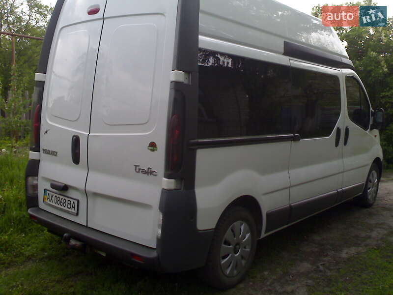 Грузопассажирский фургон Renault Trafic 2006 в Харькове