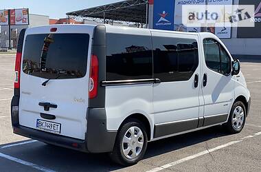Мінівен Renault Trafic 2013 в 