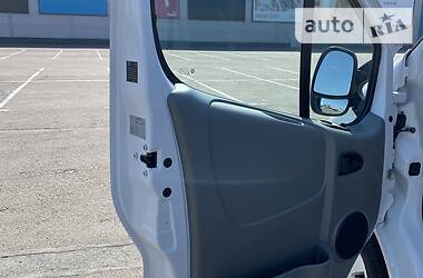 Мінівен Renault Trafic 2013 в 
