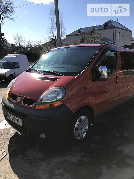 Минивэн Renault Trafic 2004 в Золочеве