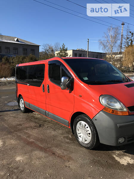 Минивэн Renault Trafic 2004 в Золочеве