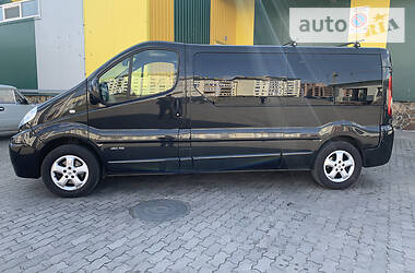 Мінівен Renault Trafic 2012 в 