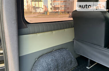 Мінівен Renault Trafic 2012 в 