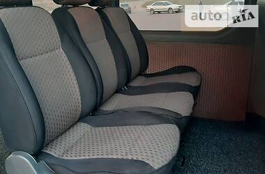 Вантажопасажирський фургон Renault Trafic 2005 в 