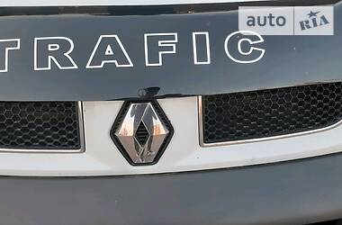 Вантажопасажирський фургон Renault Trafic 2005 в 