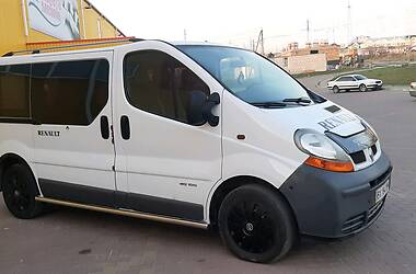 Вантажопасажирський фургон Renault Trafic 2005 в 