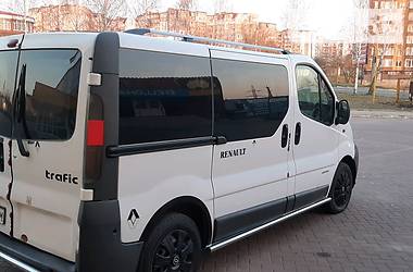 Вантажопасажирський фургон Renault Trafic 2005 в 