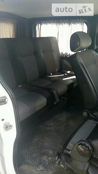 Вантажопасажирський фургон Renault Trafic 2005 в Хмельницькому