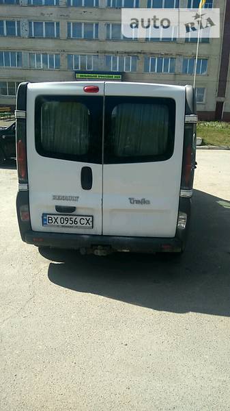 Вантажопасажирський фургон Renault Trafic 2005 в Хмельницькому