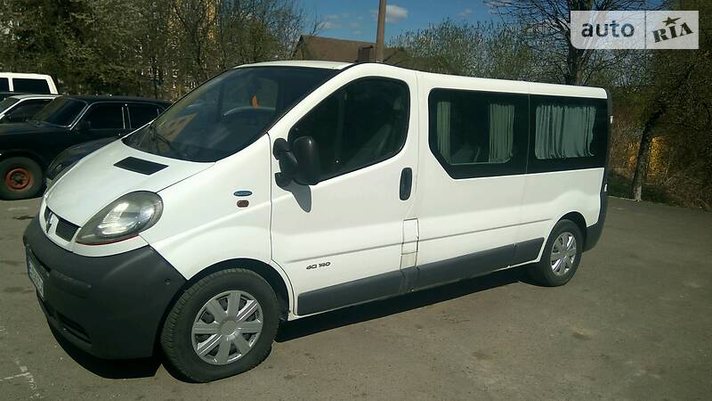 Вантажопасажирський фургон Renault Trafic 2005 в Хмельницькому