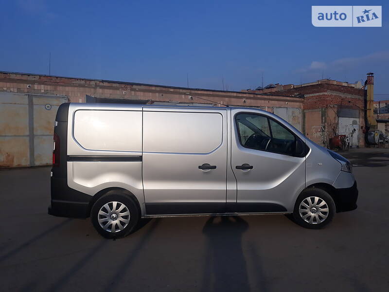 Мінівен Renault Trafic 2016 в Луцьку