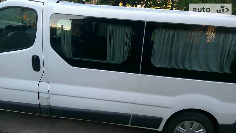 Вантажопасажирський фургон Renault Trafic 2005 в Хмельницькому