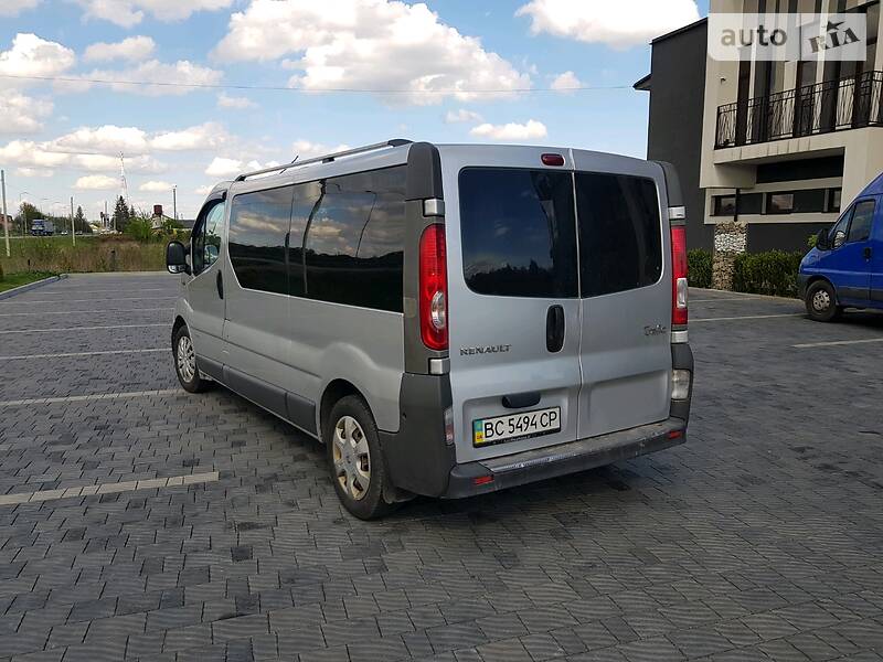 Вантажопасажирський фургон Renault Trafic 2007 в Стрию