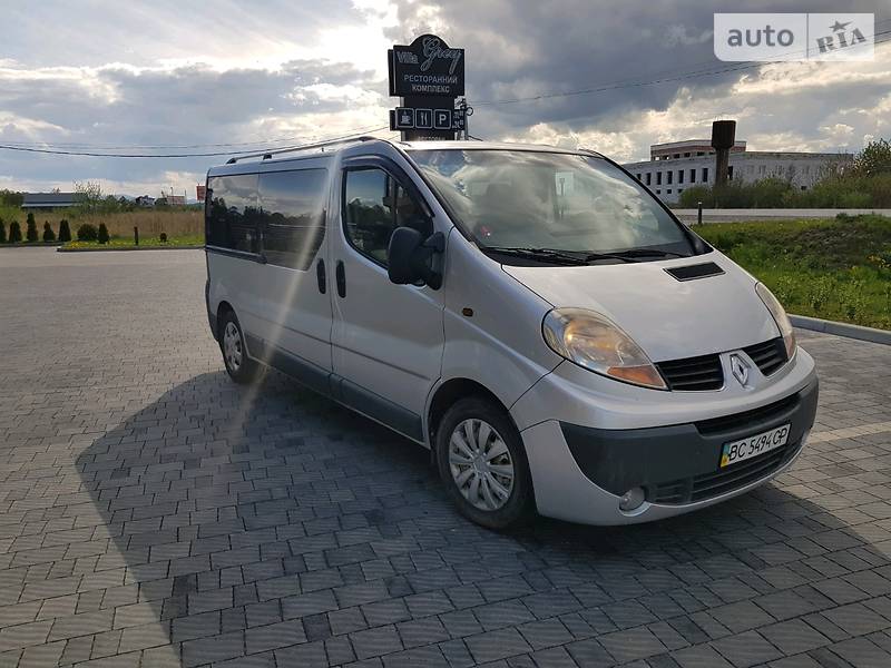 Вантажопасажирський фургон Renault Trafic 2007 в Стрию