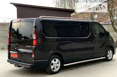 Мінівен Renault Trafic 2016 в 