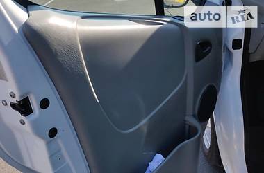 Минивэн Renault Trafic 2010 в 