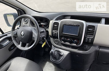 Вантажопасажирський фургон Renault Trafic 2014 в 