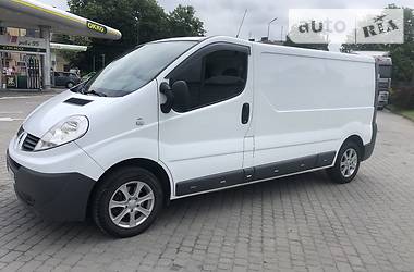 Грузопассажирский фургон Renault Trafic 2011 в Стрые