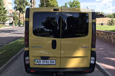 Грузопассажирский фургон Renault Trafic 2005 в Могилев-Подольске