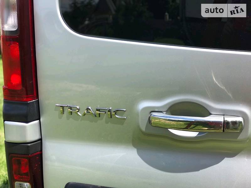 Вантажопасажирський фургон Renault Trafic 2015 в Луцьку
