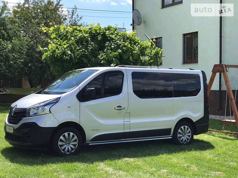 Вантажопасажирський фургон Renault Trafic 2015 в Луцьку