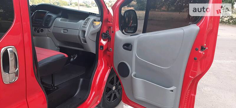 Вантажопасажирський фургон Renault Trafic 2012 в Херсоні фото 33 Вантажопасажирський фургон Renault Trafic 2012 в Херсоні