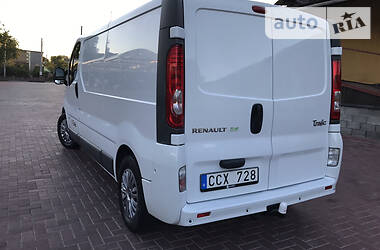 Грузопассажирский фургон Renault Trafic 2014 в Ровно