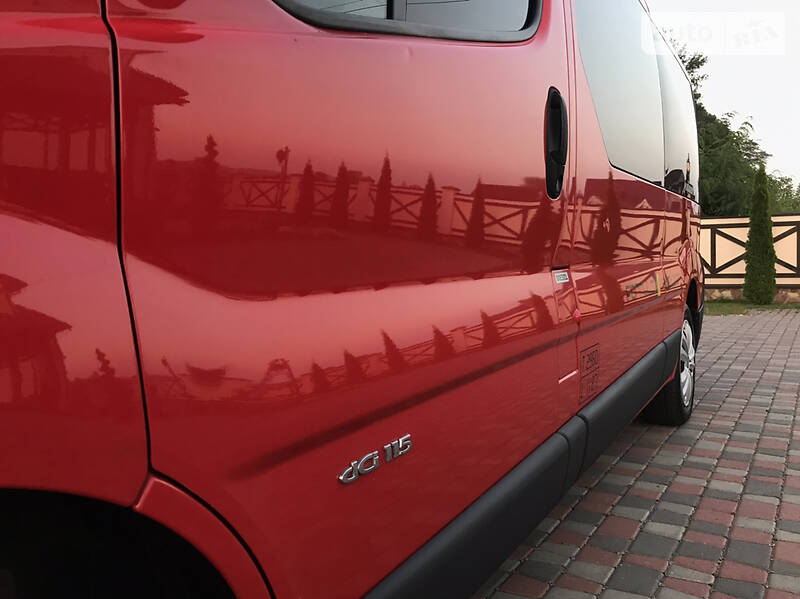 Вантажопасажирський фургон Renault Trafic 2007 в Чернівцях фото 13 Вантажопасажирський фургон Renault Trafic 2007 в Чернівцях