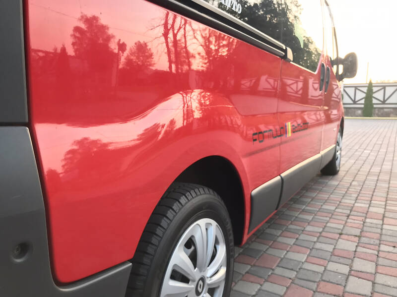 Вантажопасажирський фургон Renault Trafic 2007 в Чернівцях фото 32 Вантажопасажирський фургон Renault Trafic 2007 в Чернівцях