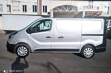 Вантажопасажирський фургон Renault Trafic 2016 в Рівному