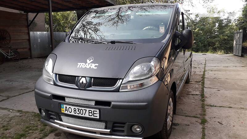 Другие легковые Renault Trafic 2006 в Ужгороде