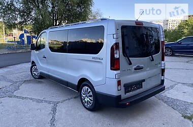 Минивэн Renault Trafic 2017 в Киеве