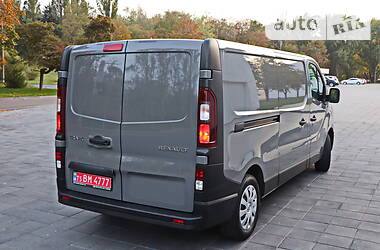 Грузопассажирский фургон Renault Trafic 2015 в Кременчуге