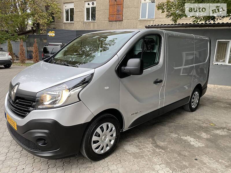 Грузопассажирский фургон Renault Trafic 2015 в Одессе